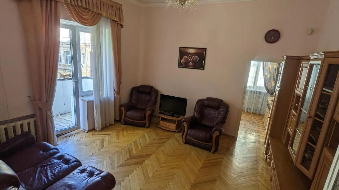 Apartment On Mykhailivs'Kyi Lane Kijev